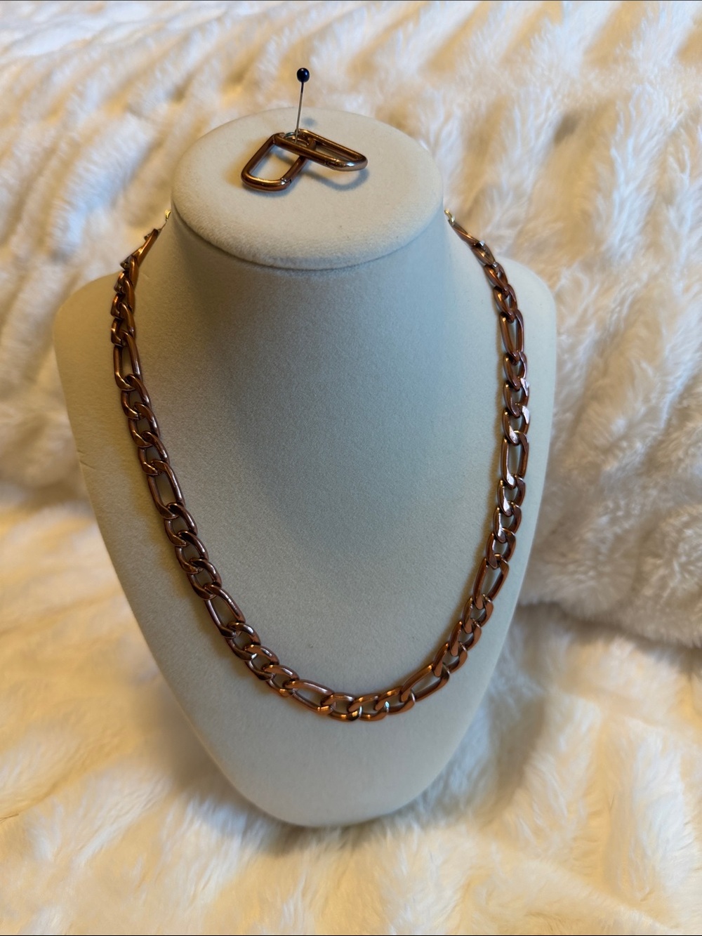 Bronze Tone Link Chain Necklace with it magnetic clasp and matching earrings